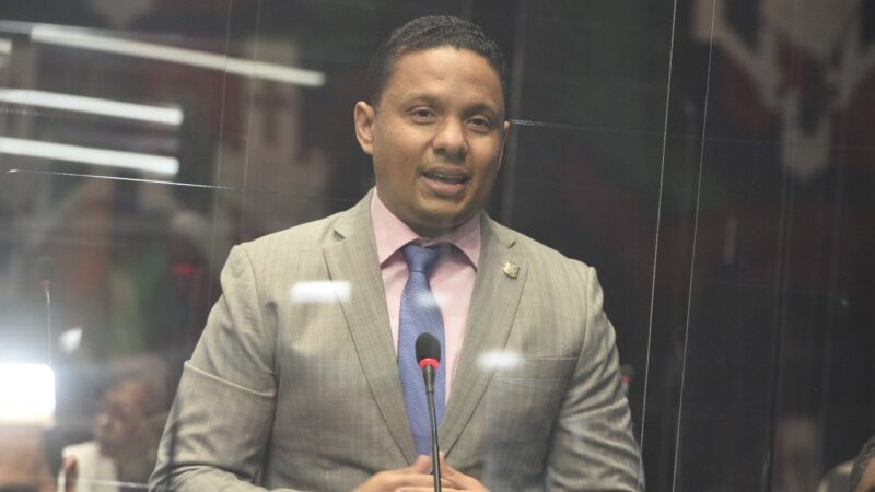 Diputado Elías Matos saluda iluminación del Paseo Marítimo Sur del DN