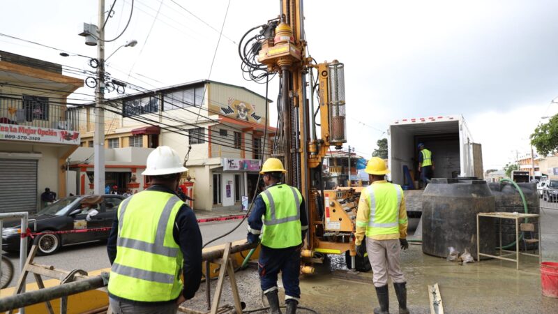 Gobierno inicia construcción Monorriel que moverá 40,000 pasajeros por hora en Santiago