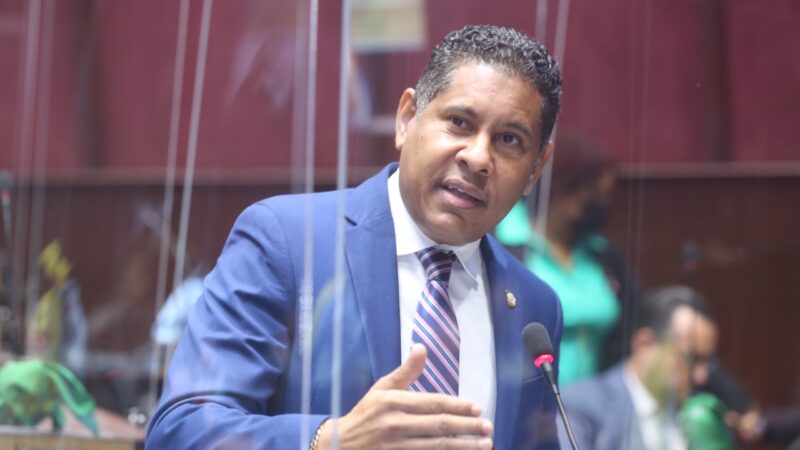 Diputado Aracena valora iniciativa de remozamiento hospital Marcelino Vélez