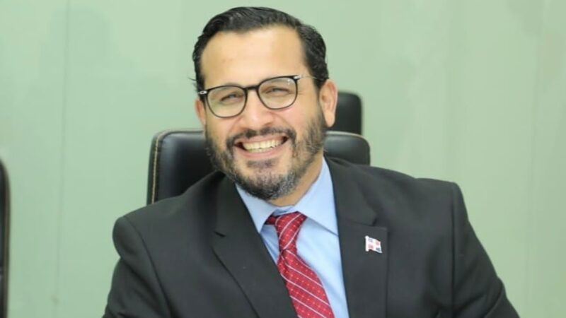 Director de Inaguja anuncia candidatura a la Secretaría General del PRM en Santo Domingo Este