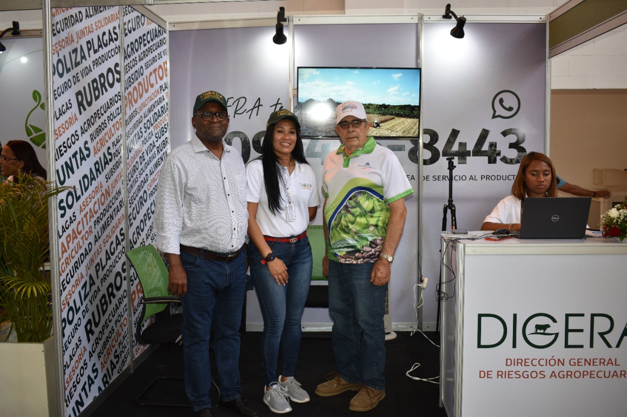 DIGERA promueve uso del Seguro Agropecuario en Feria AGROPELINEA