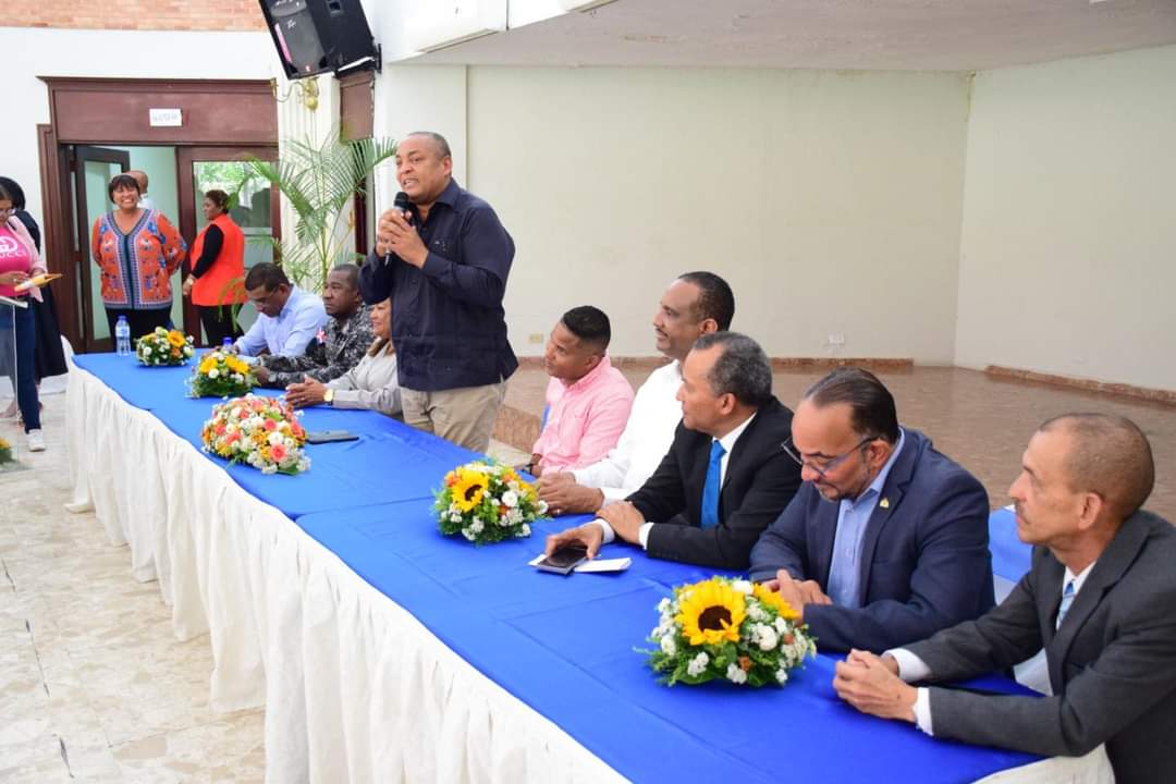 Alcalde José Andújar anuncia el inicio del programa de alumbrado y asfaltado en todas las Avenidas, calles y callejones del municipio SDO