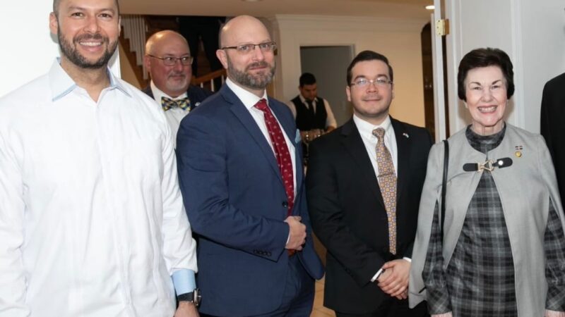 Crean Grupo Diplomático del Cigarro en Estados Unidos