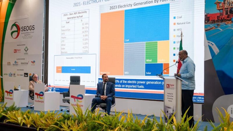 Ministro Almonte expone en Surinam  potencial de RD en gas y petróleo 