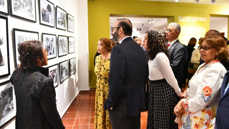 La JCE y el Centro Cultural Banreservas dejan abierta al público la exposición documental “100 años, ¡Un siglo de Historia!”
