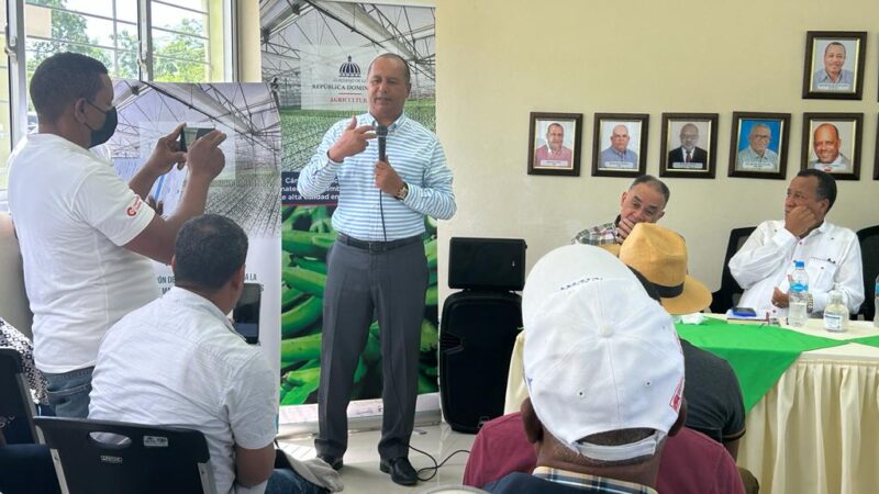 Gobierno inaugura en Barahona una Cámara Térmica para producir material de siembra de plátano y guineo de alta calidad