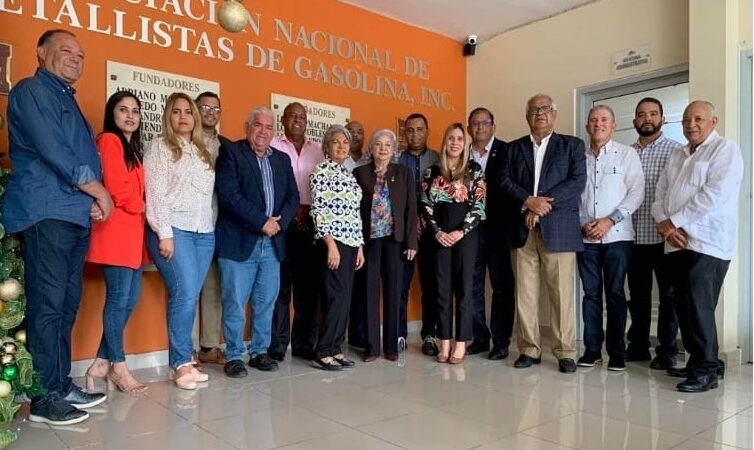 Anadegas afirma Gobierno y MICM violan leyes y derogan resoluciones que elevan costos combustibles