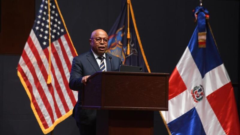 Alfredo Pacheco expone en conferencia anual Dominicanos en el Capitolio