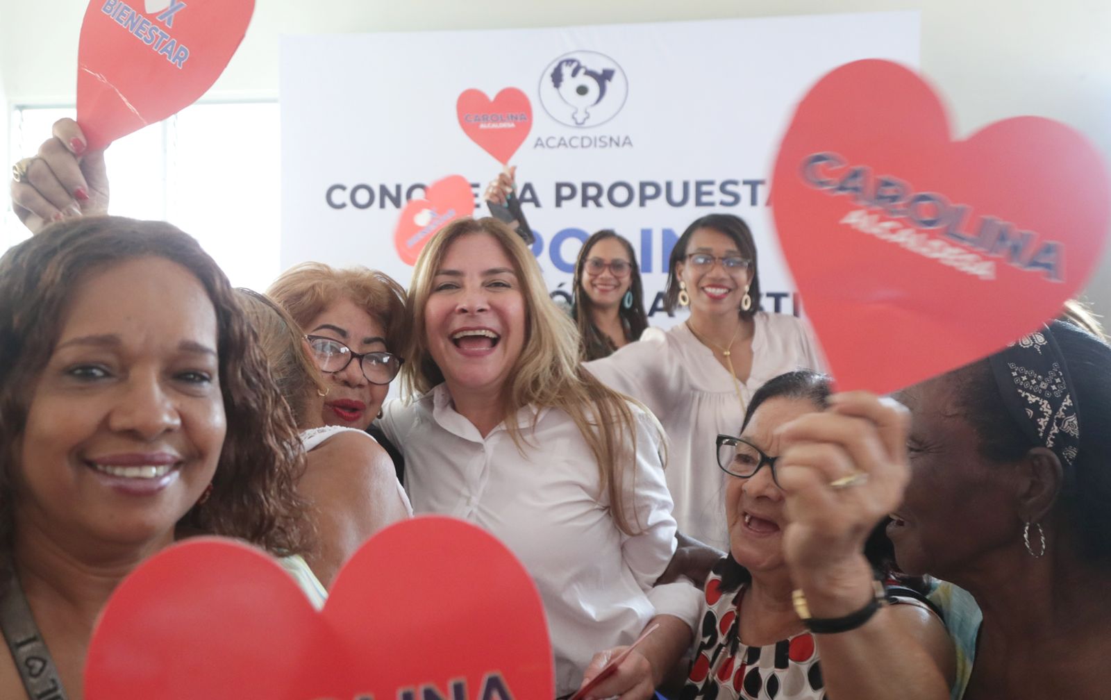 Asociación de Comité de Amas de Casa del Distrito Nacional (ACACDISNA) respaldan a Carolina Mejía por 4 años más