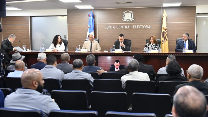 JCE otorga plazo de 48 horas a organizaciones políticas para revisión de fusiones, alianzas y coaliciones de cara a elecciones de mayo