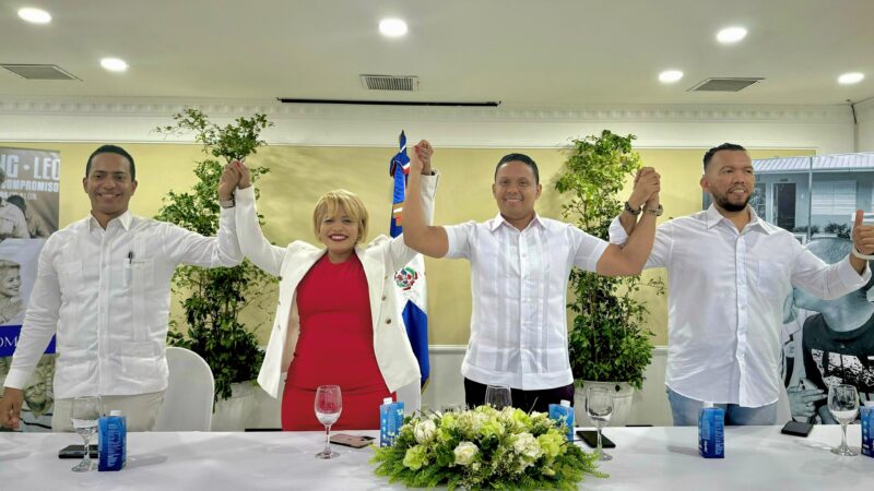 Elías Matos recibe respaldo de exaspirante a regidora del PRM para continuar diputación