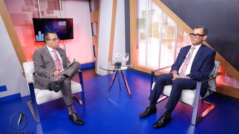 Eddy Olivares Advierte Leonel Fernández no es el dueño de la Constitución para decir que dicho texto no se toca