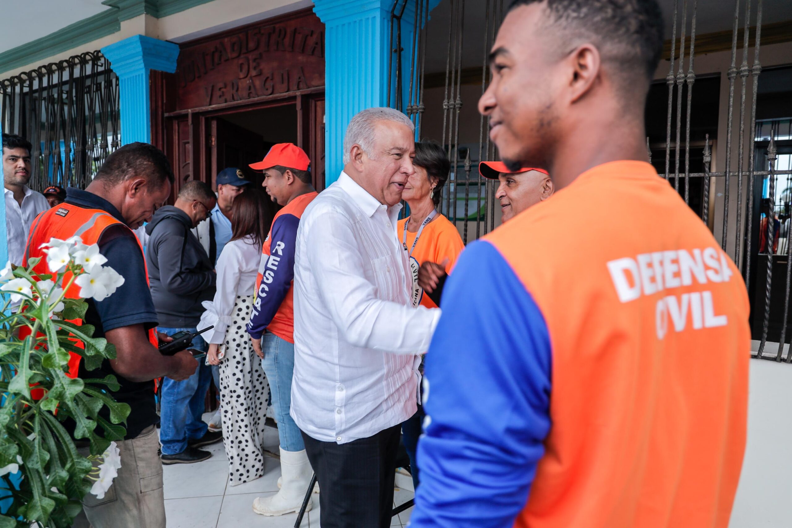 Ministro administrativo de la Presidencia supervisa zonas afectadas por lluvias en Gaspar Hernández y Nagua