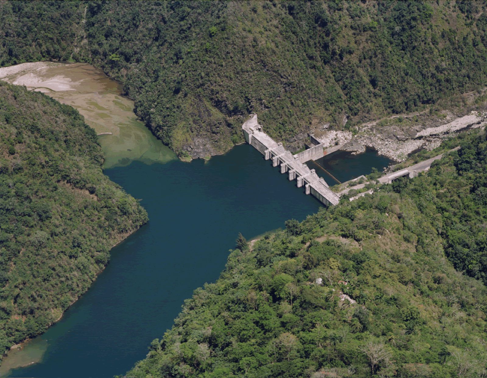 EGEHID pospone vaciado de presa de Aguacate por incidencia de onda tropical