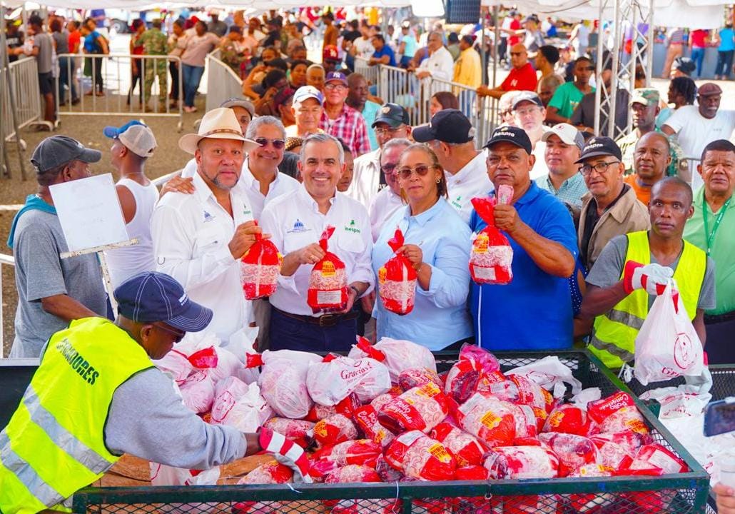 Más de 50 productos y dos combos especiales fueron vendidos en Feria Navidad del Cambio con el Inespre en San Cristóbal