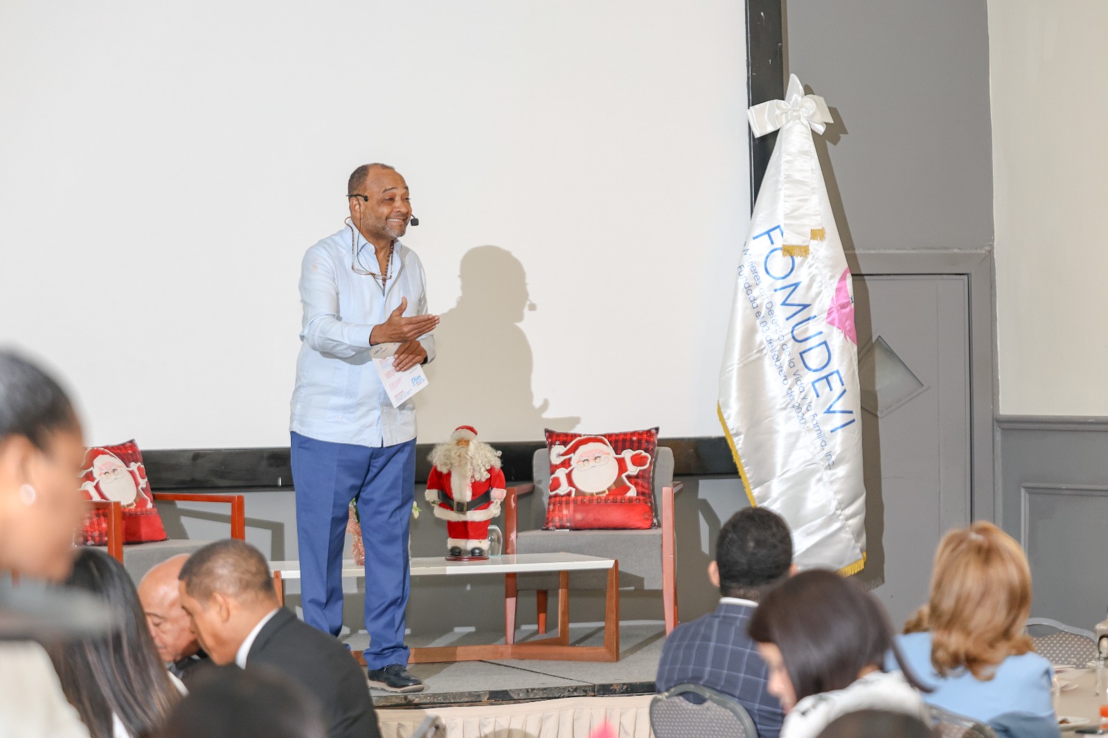 FOMUDEVI realiza la IV edición de Desayuno-Conferencia por el mes de la Familia