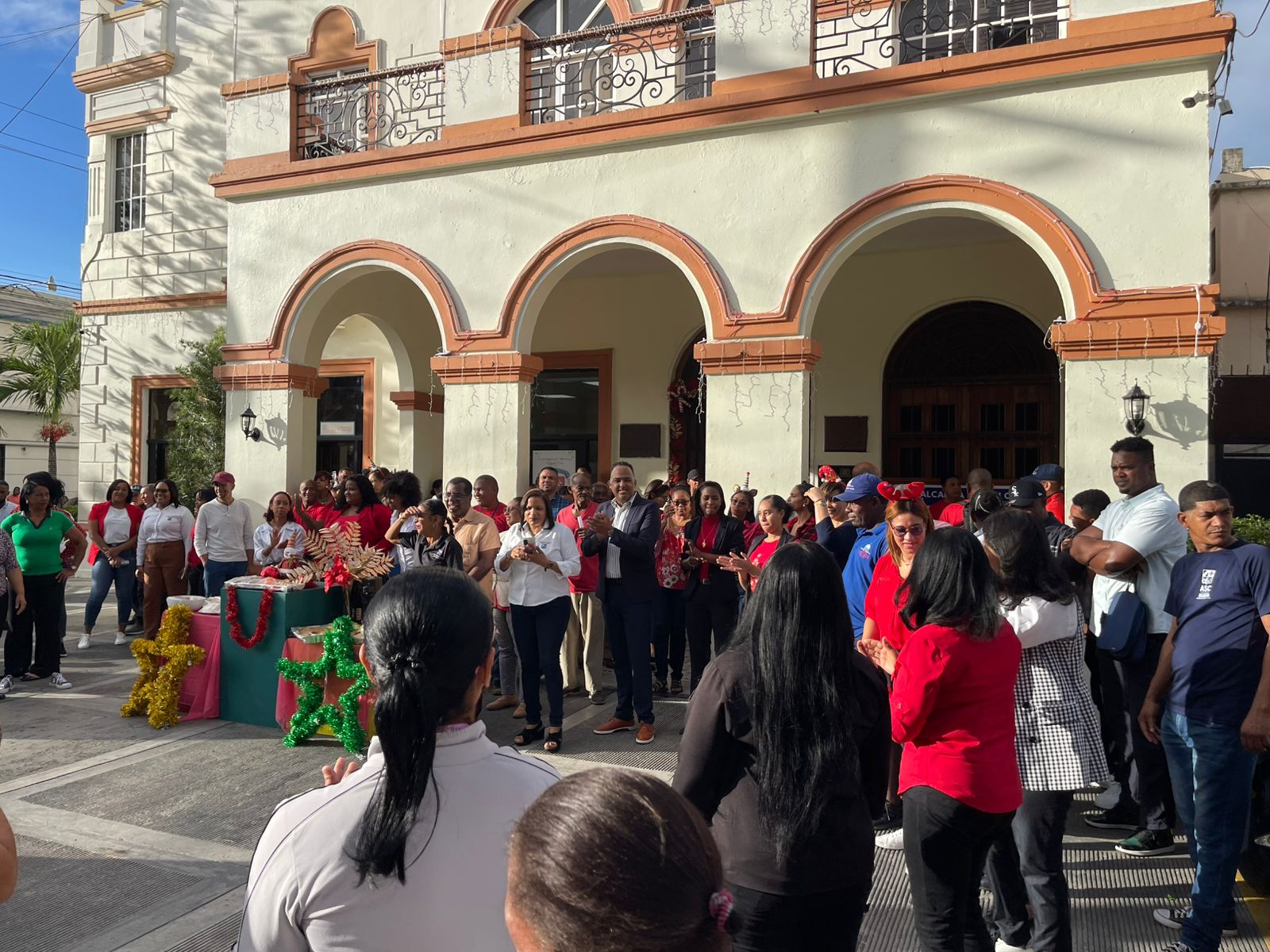 “La Mañanita Navideña” llena de alegría realizada por el Ayuntamiento en la explanada del Gobierno Municipal