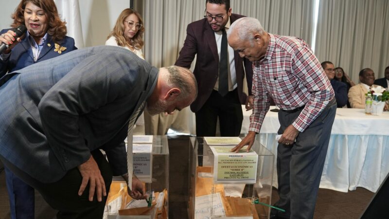 PROMESE/CAL realiza licitación pública para garantizar abastecimiento de medicamentos en Farmacias del Pueblo y el Sistema Nacional de Salud