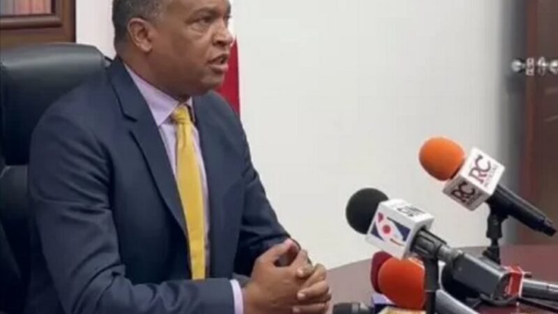 Yván Lorenzo alerta gobierno busca establecer reforma fiscal otra vez con reintroducción de proyecto en Cámara de Diputados
