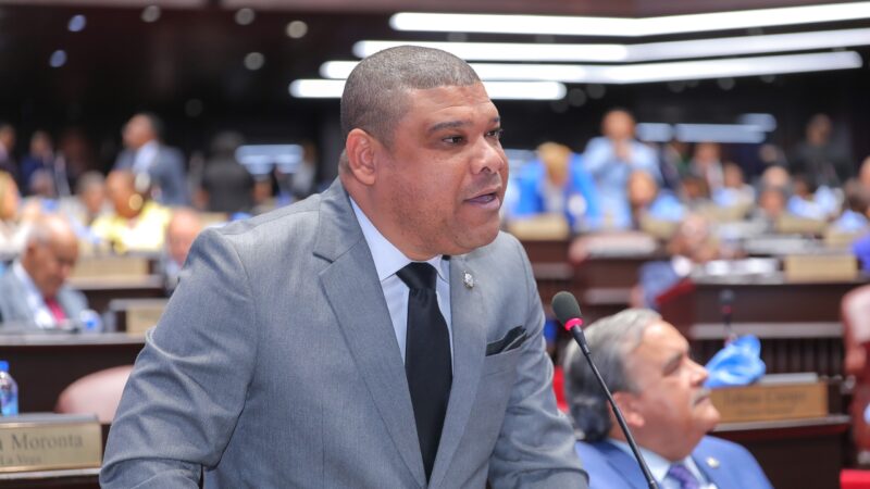 Denuncia del Diputado Raposo sobre Proyectos Viales en Santo Domingo Norte