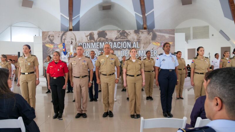 Ministerio de Defensa celebra el Día Internacional de la Mujer con reconocimientos a militares destacadas 