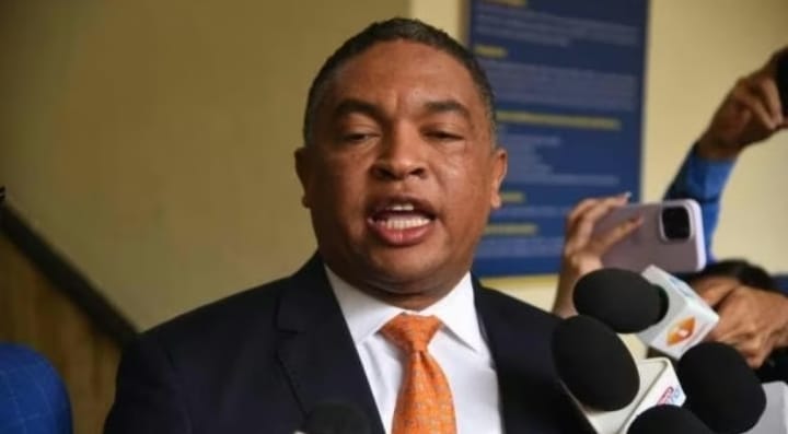 Yván Lorenzo dice Gobierno demuestra «incoherencia» sobre amenaza representan bandas haitiana