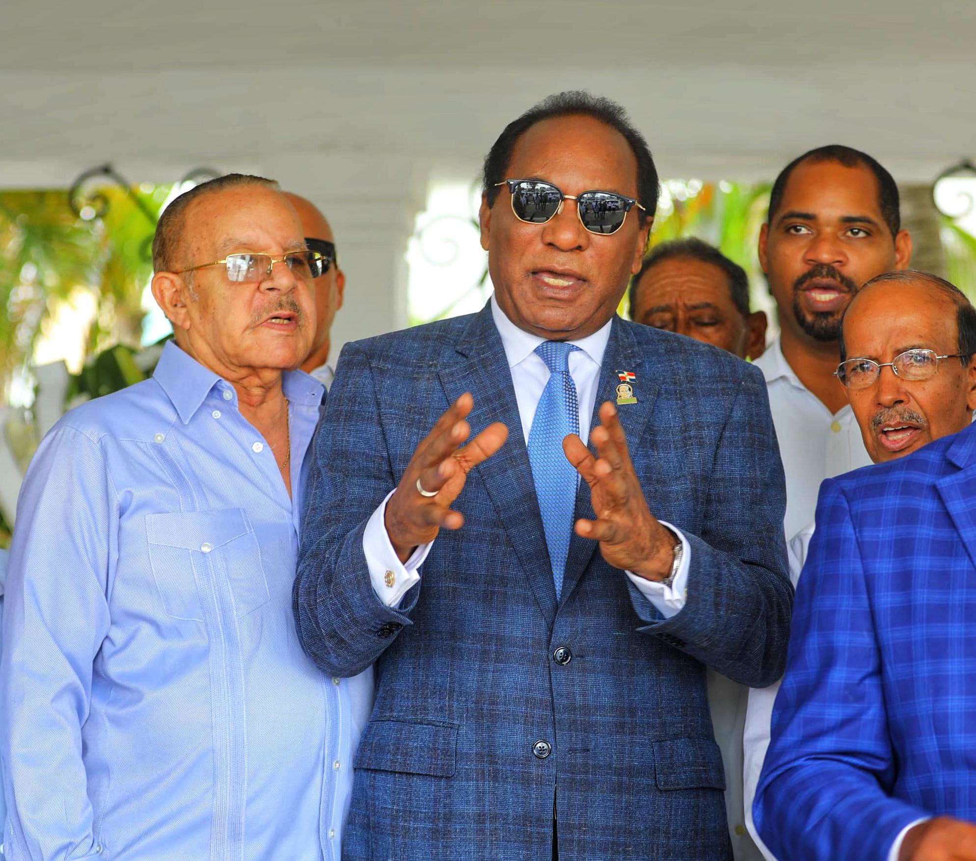 Zorrilla Ozuna valora encuentro de Abinader y los expresidentes dominicanos por el tema haitiano