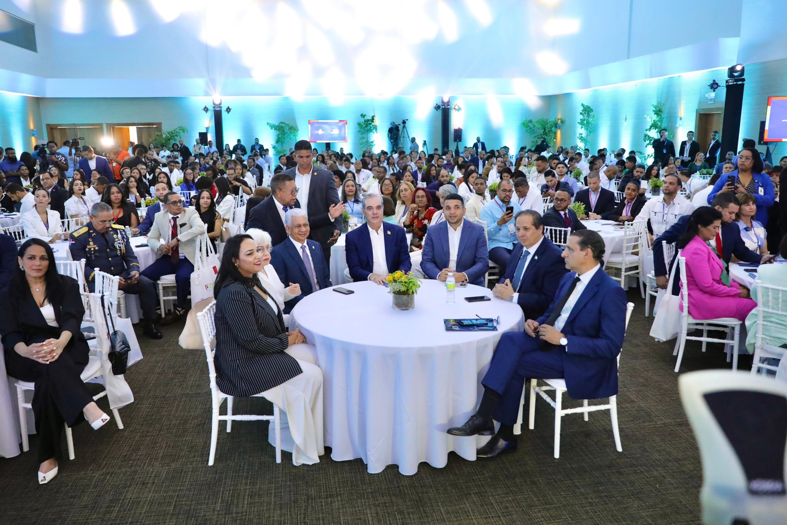 Presidente Abinader resalta rol transformador de la juventud en la ética y la transparencia