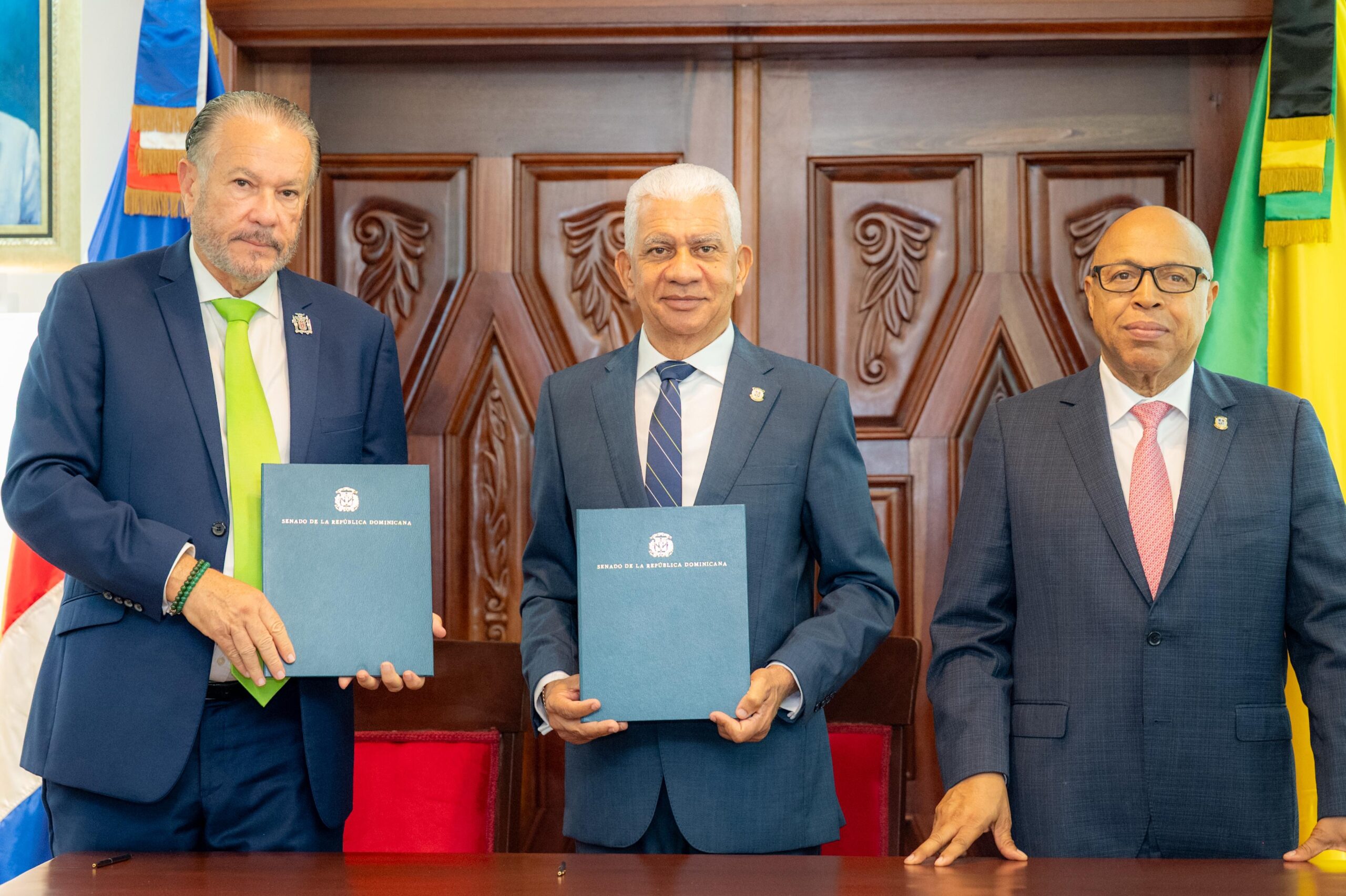 Senado de la República Dominicana y Parlamento de Jamaica firman acuerdo para el desarrollo de relaciones interparlamentarias