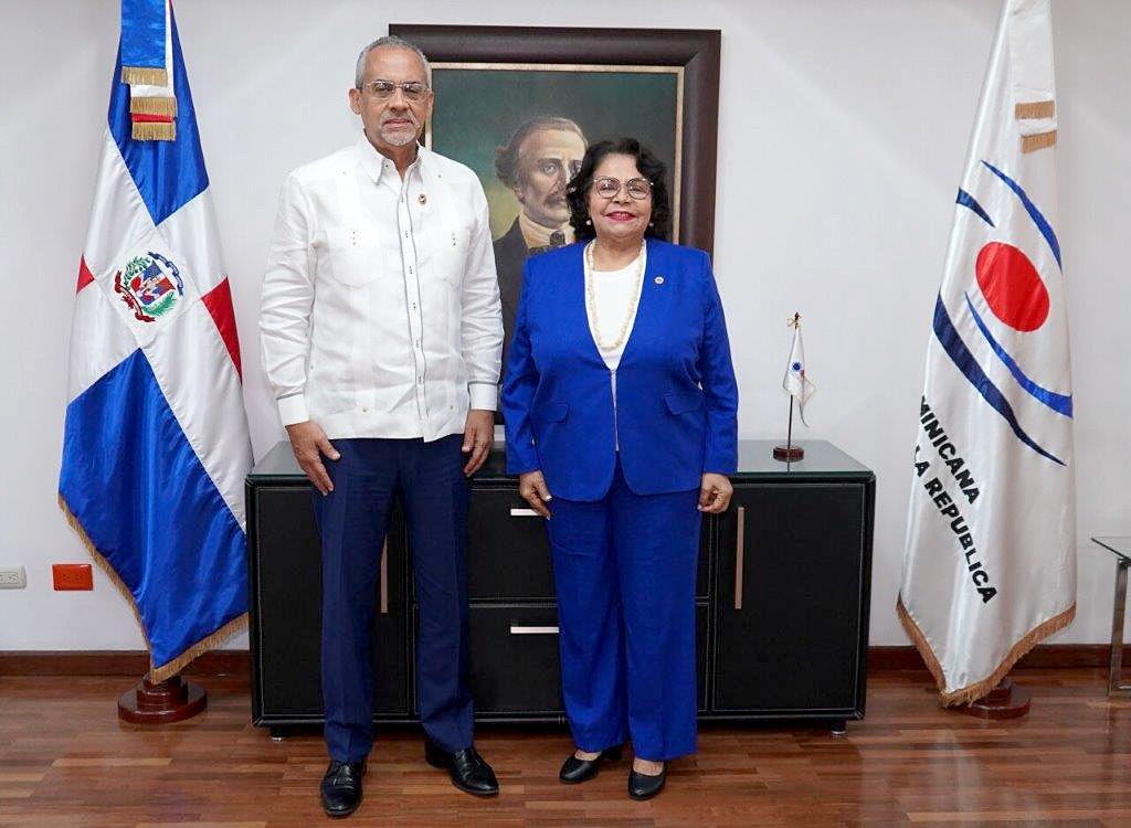 Presidente del Consejo Nacional de Drogas elogia trayectoria de la presidenta de la Cámara de Cuentas
