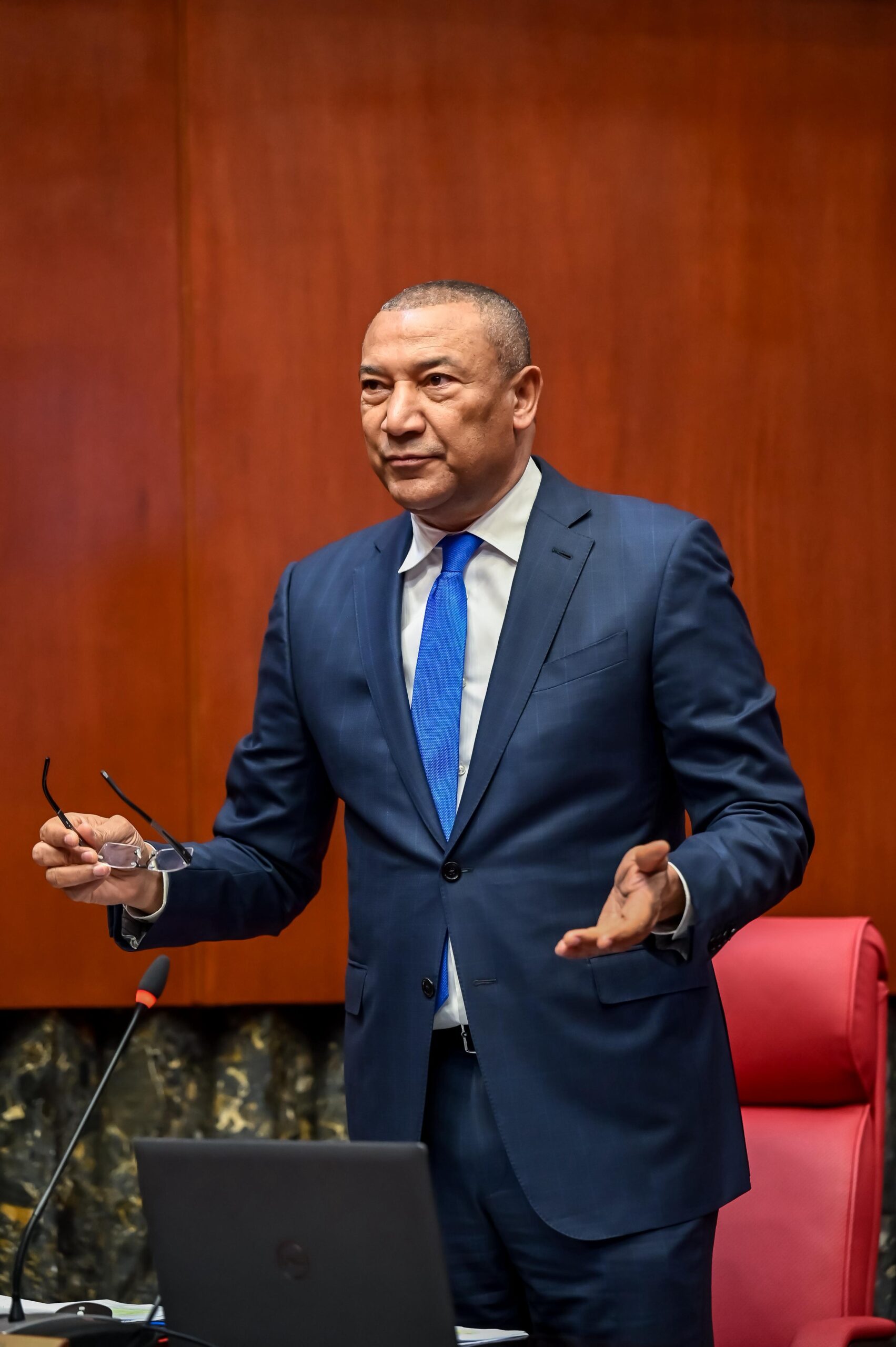 Senador Santiago Zorrilla aclara: El proyecto de ley sobre béisbol en menores no impone un impuesto del 30 %, sino que establece un fideicomiso para proteger a los jóvenes prospectos