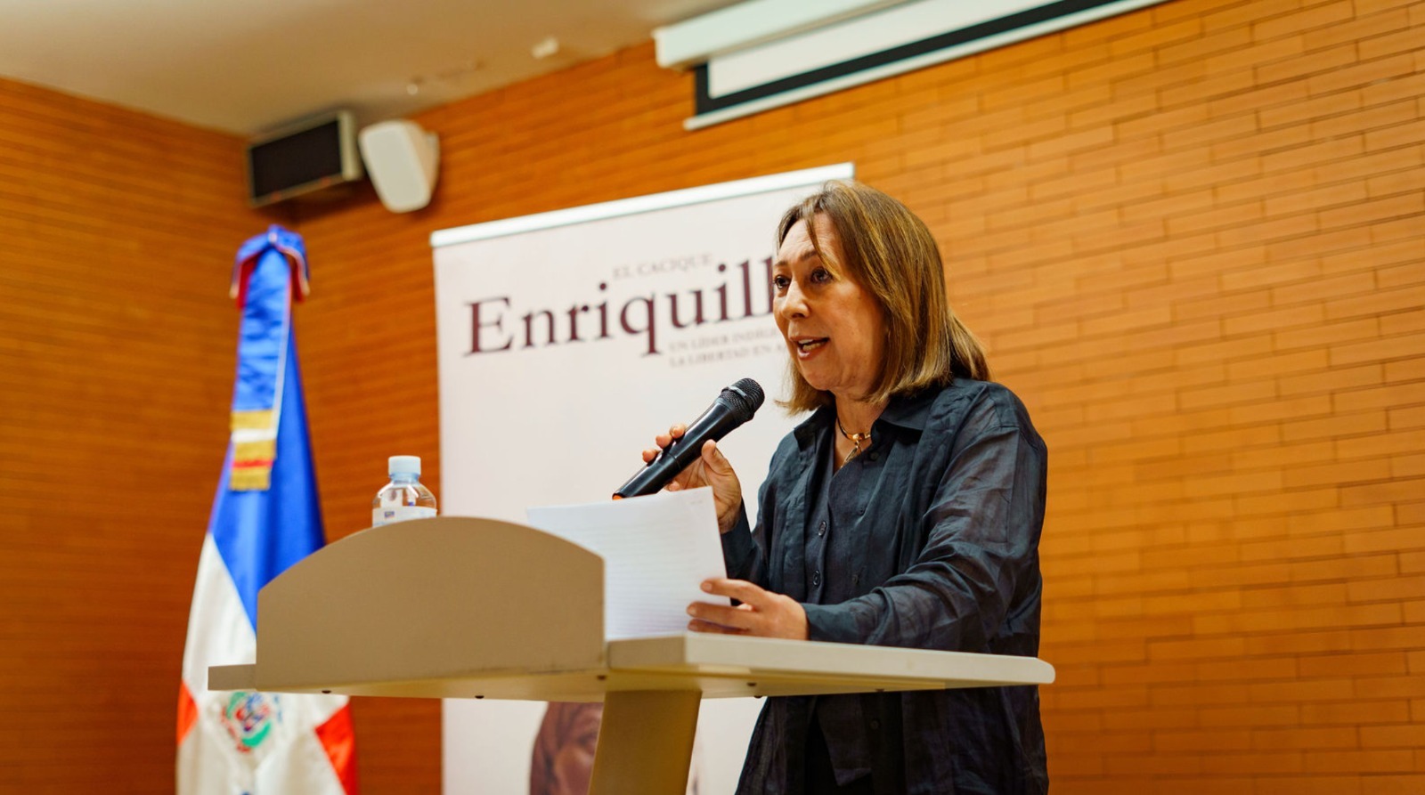 Lidia Martinez de Macarulla presenta en Madid y Sevila I lbro Enriquill,un lider indigena para la libertad de América