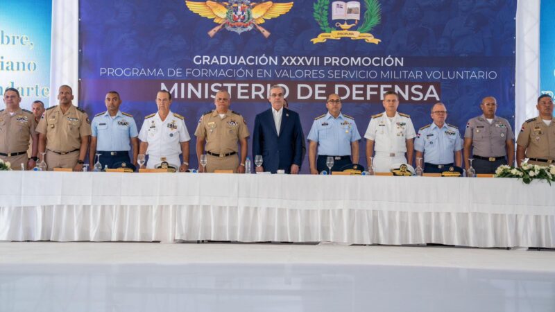 Presidente Abinader y Ministro de Defensa encabezan graduación de más de 5 mil jóvenes del Servicio Militar Voluntario