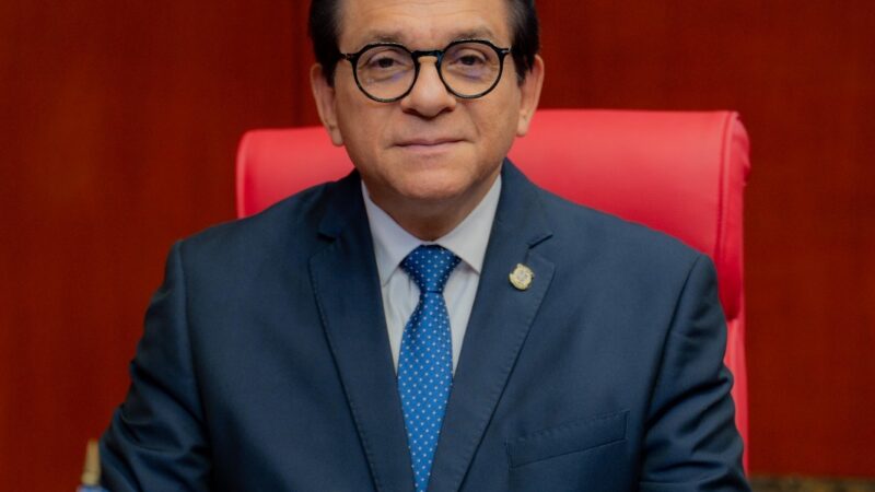 Senador Daniel Rivera dice Senasa garantiza cobertura a afiliados