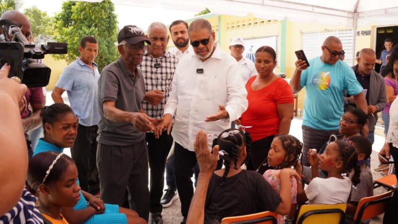 Desarrollo de la Comunidad realiza operativos simultáneos de jornada asistencial en Barahona