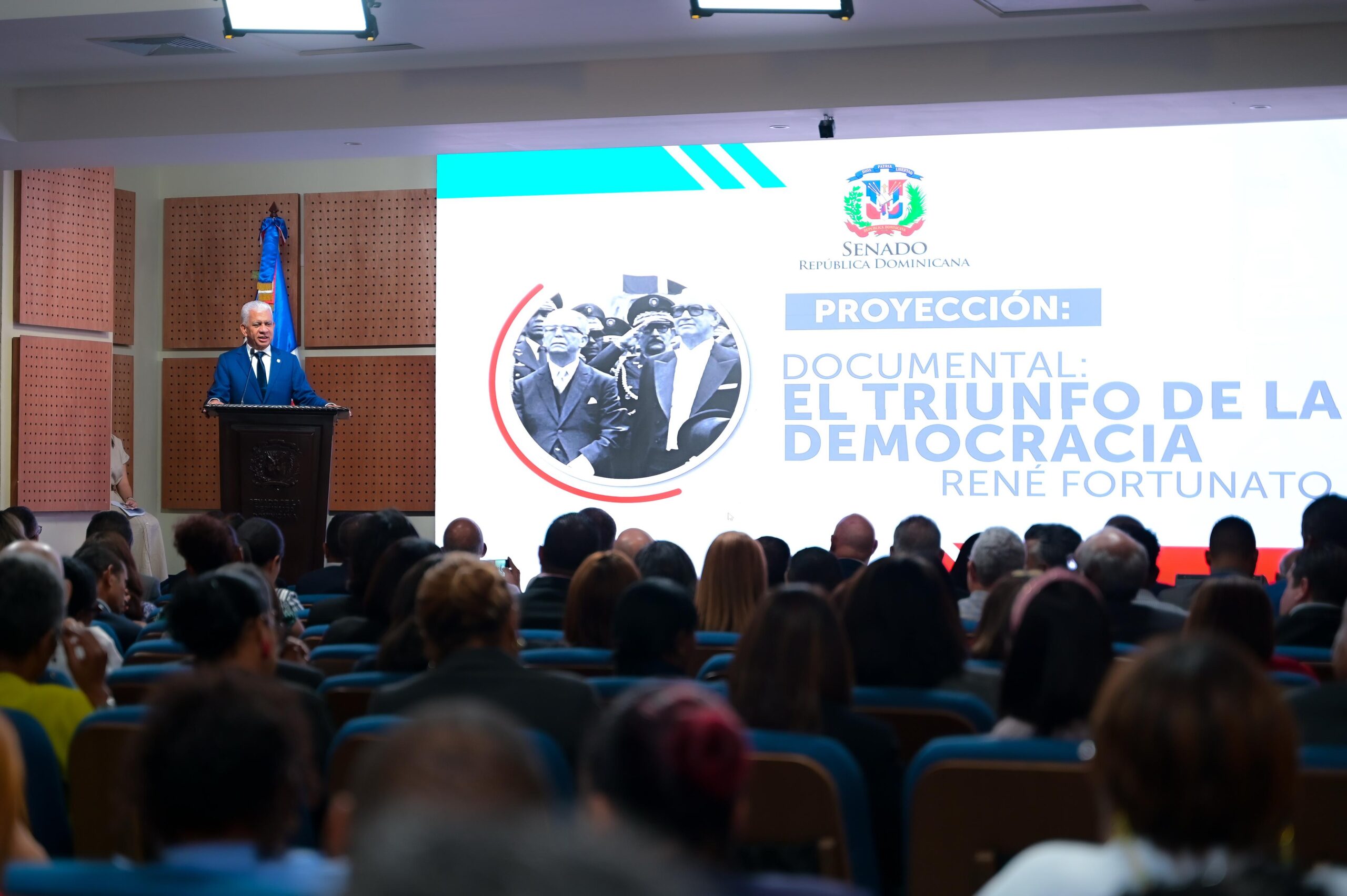 Senado presenta documental “El Triunfo de la Democracia” del cineasta René Fortunato