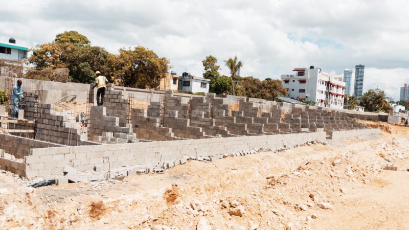 Carolina trabaja simultáneamente en importantes obras para la capital