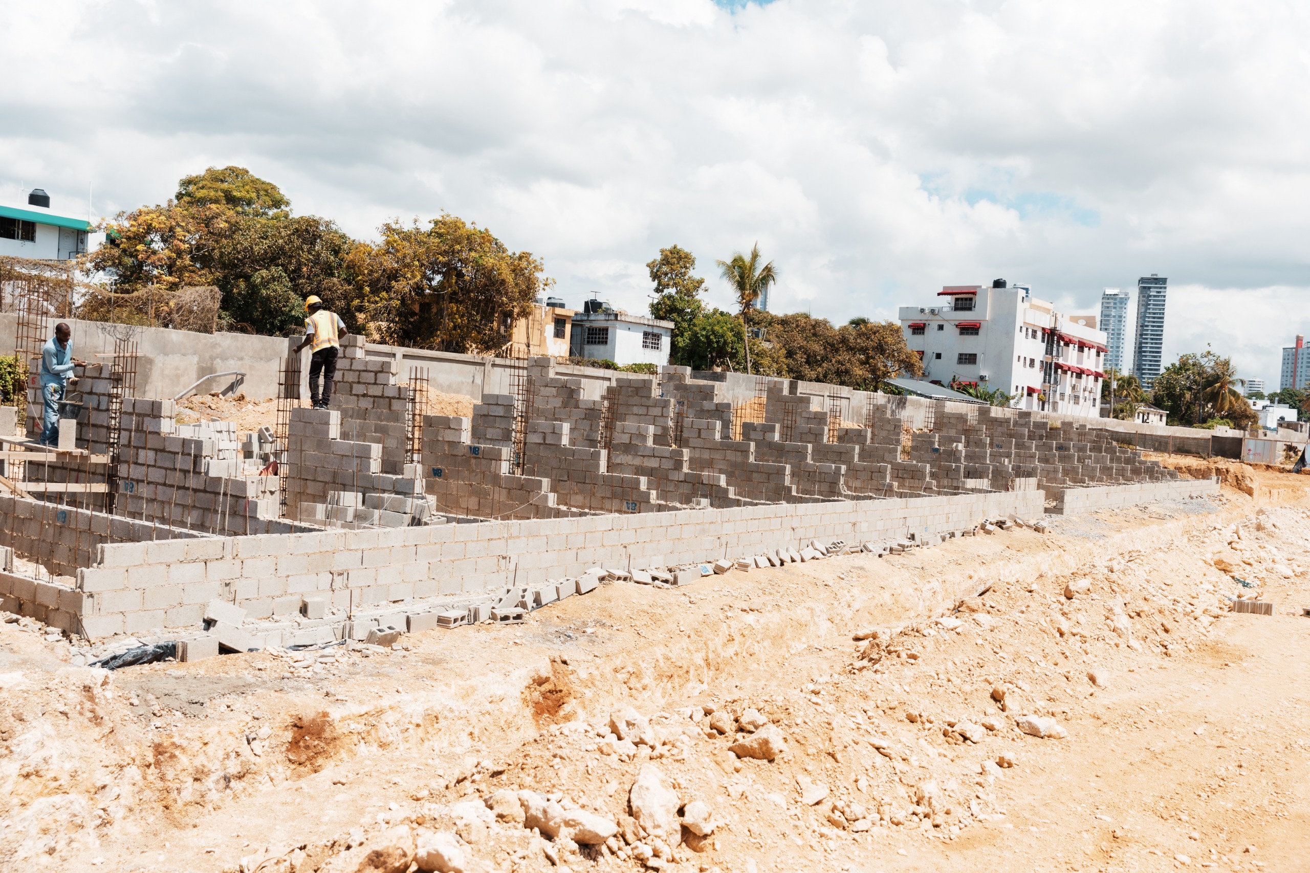 Carolina trabaja simultáneamente en importantes obras para la capital