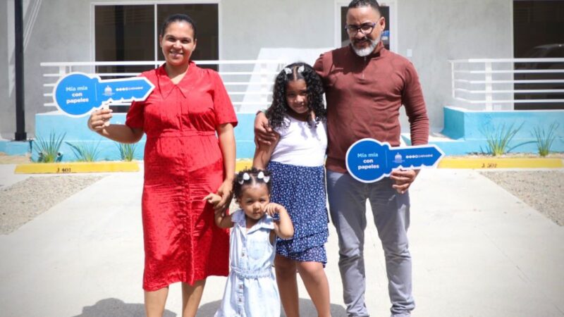 Presidente Abinader encabeza inauguración del Residencial Lolita II con entrega de 140 apartamentos en Hato Nuevo, beneficiando a 560 personas
