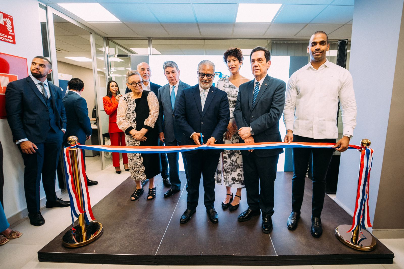 Marte Piantini inaugura en Madrid el consulado más moderno del servicio exterior