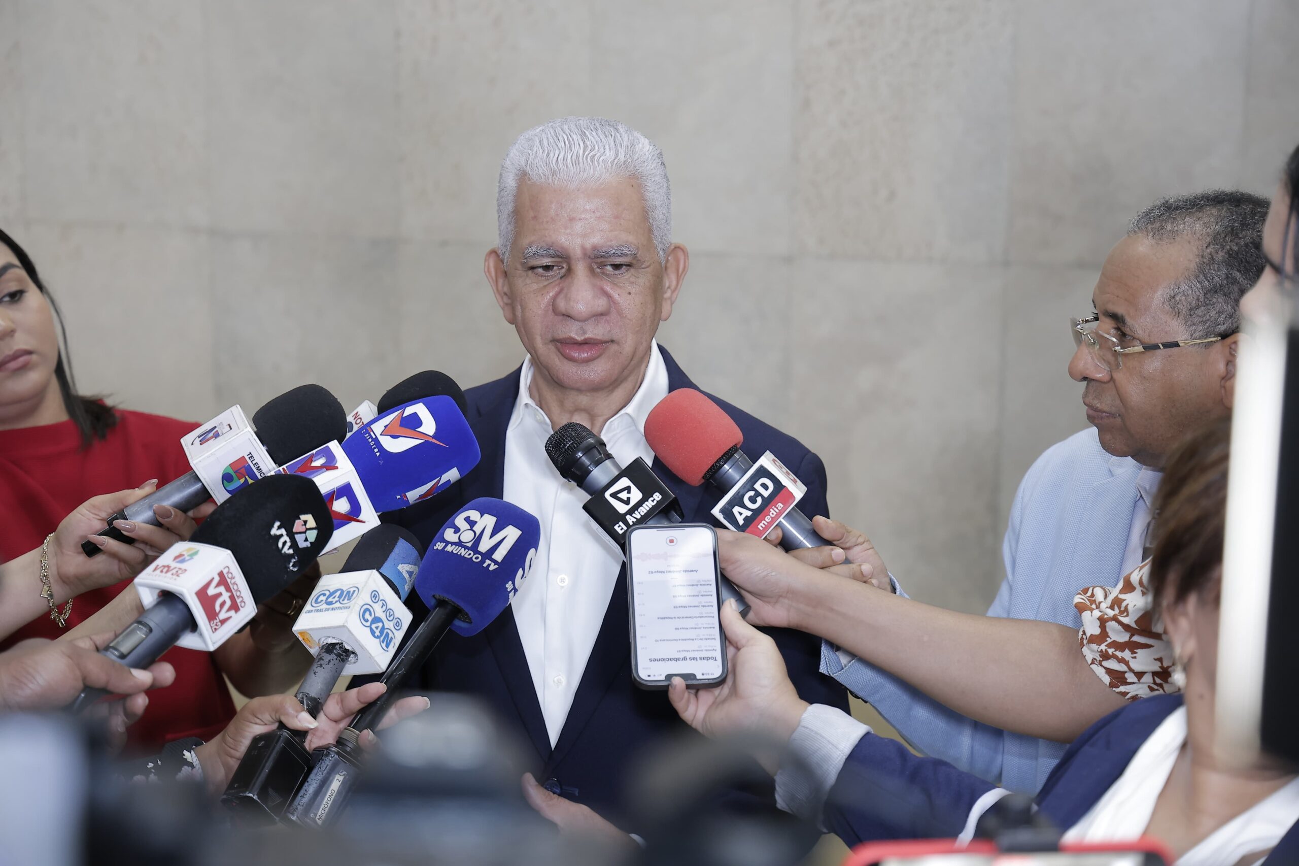 Presidente del Senado, Ricardo de los Santos, afirma la Cámara Alta se aboca a conocer una agenda priorizada que contempla importantes leyes a favor de la nación dominicana