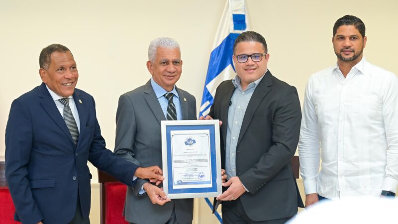 Senado de la República recibe certificación ISO 9001-2015 en Gestión Humana
