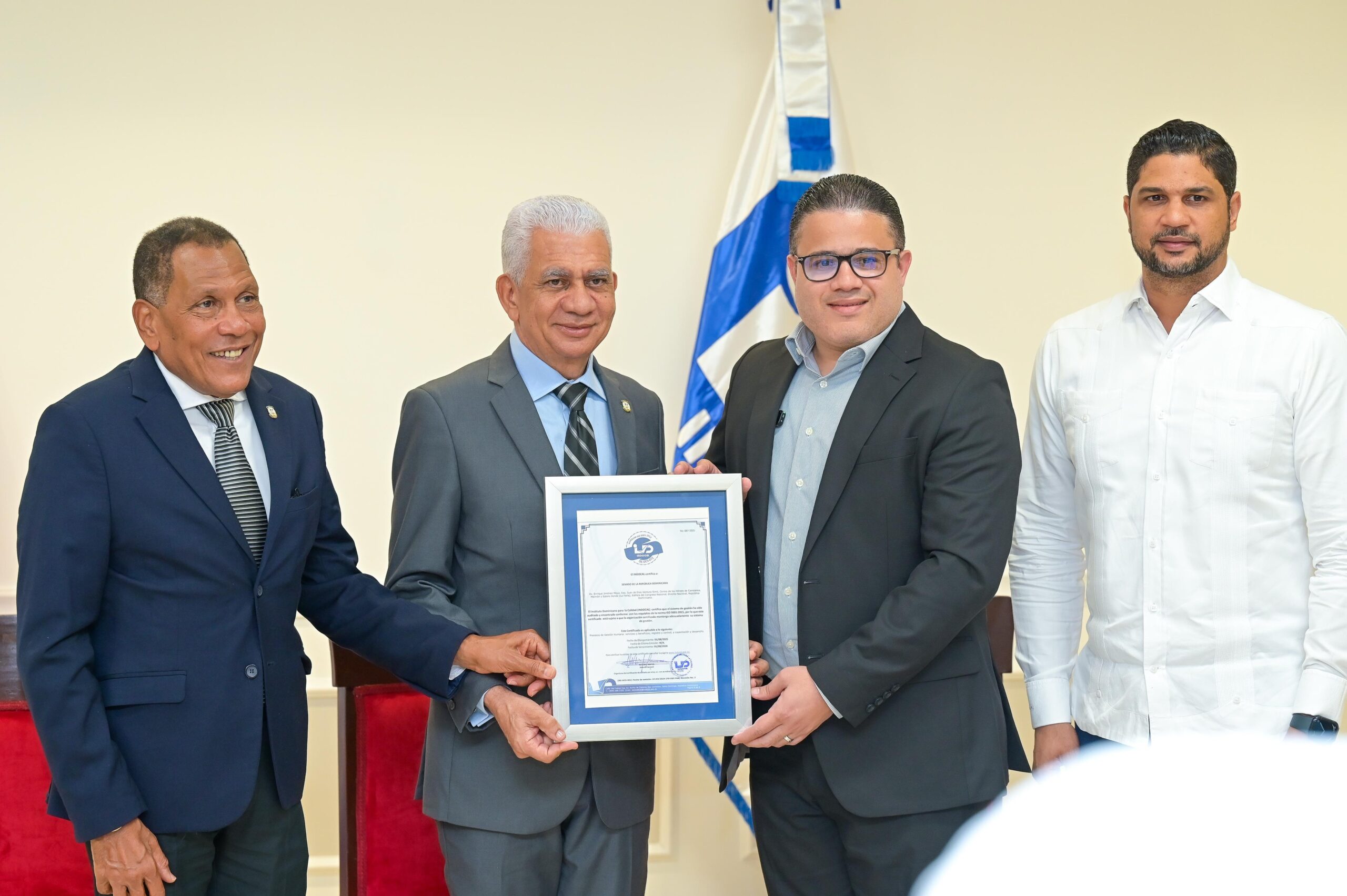 Senado de la República recibe certificación ISO 9001-2015 en Gestión Humana