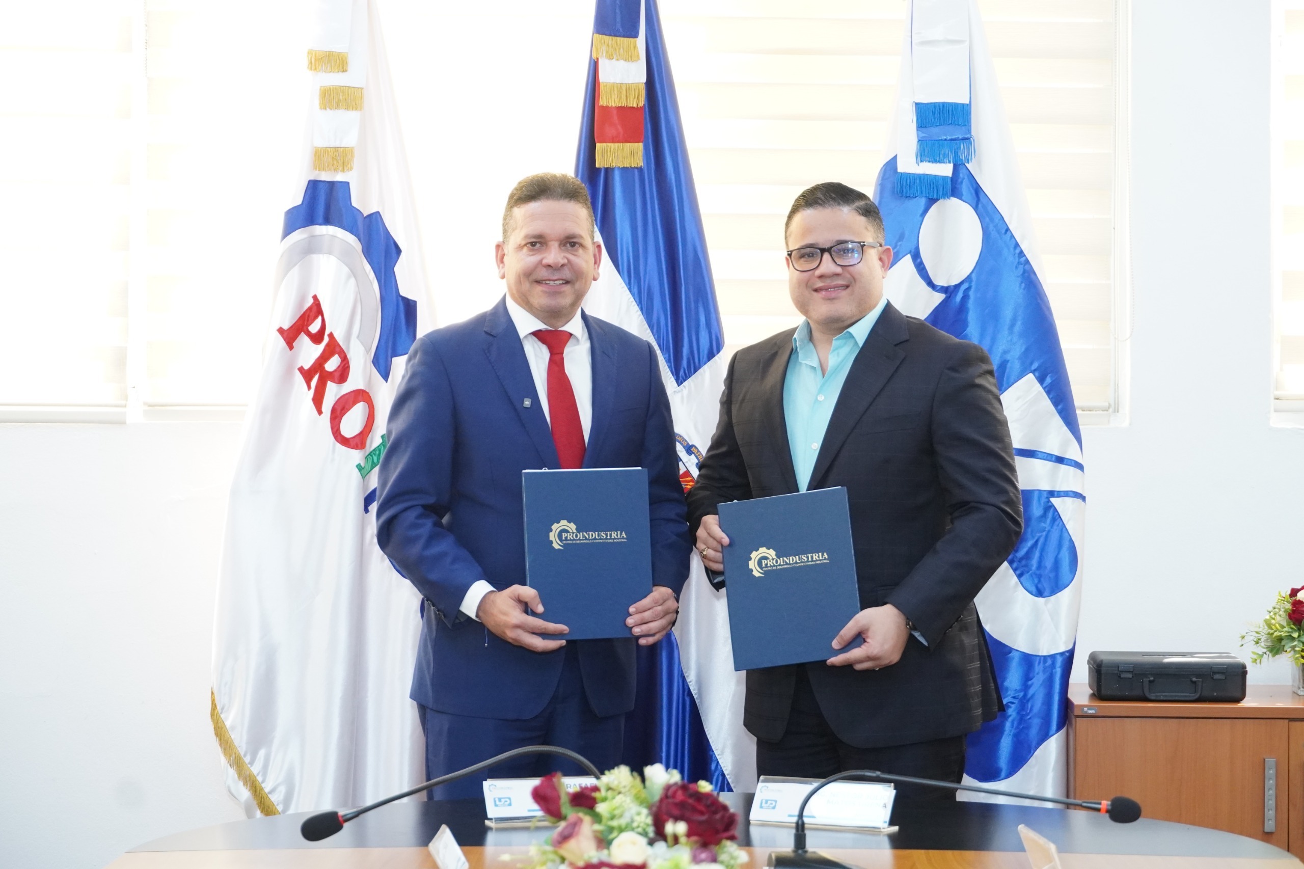 Proindustria e Indocal formalizan acuerdo para fortalecer la calidad y competitividad industrial en República Dominicana