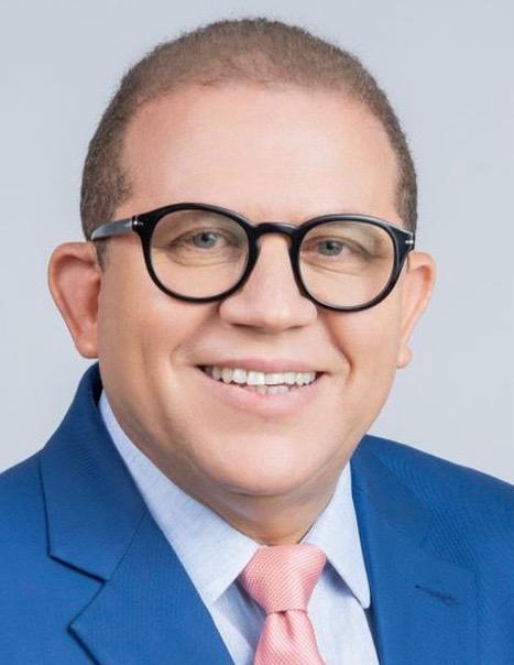 Rafael Castillo, vocero de los diputados de la Fuerza del Pueblo, anuncia aspiración a la Dirección Política