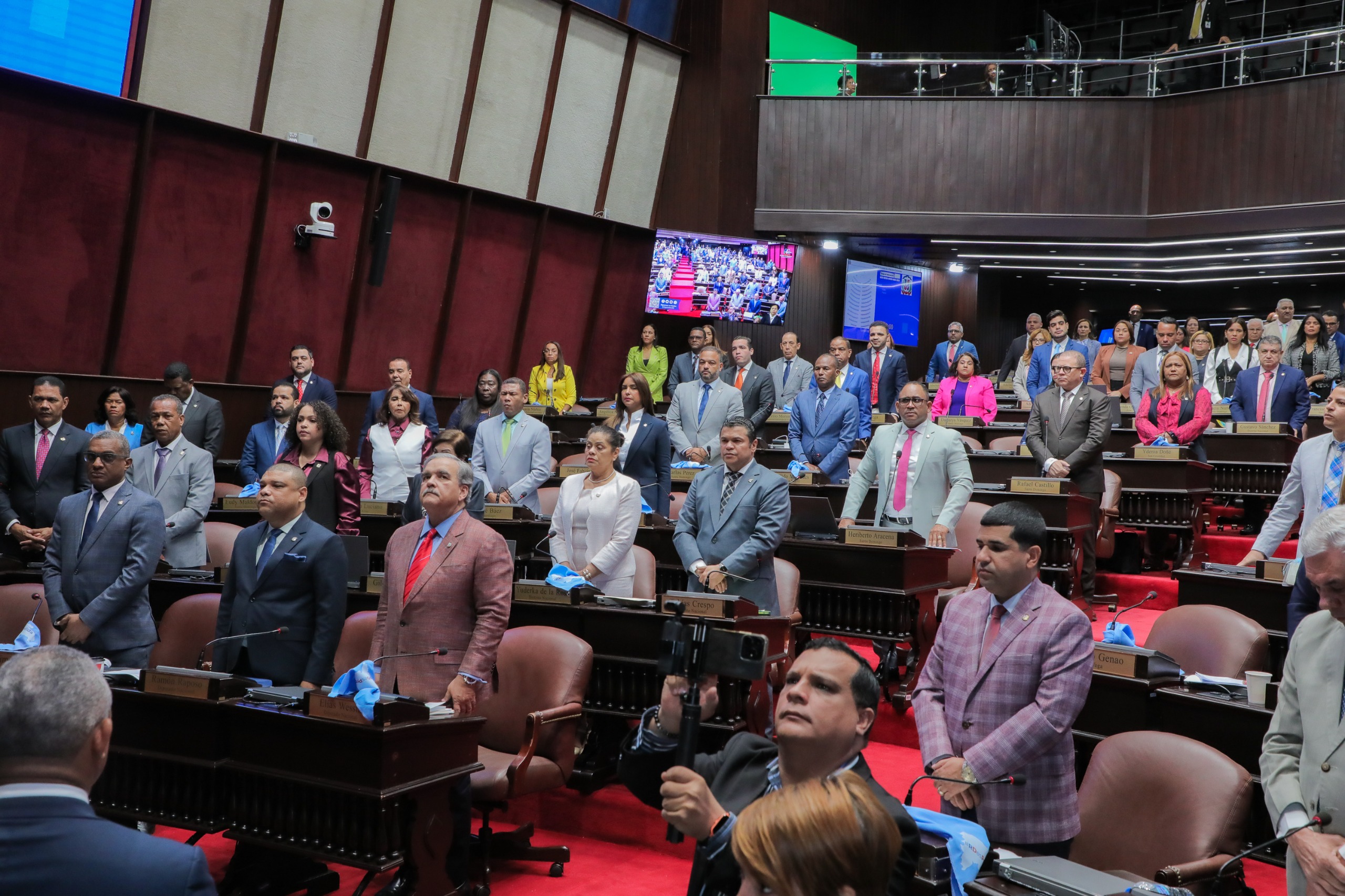 Cámara de Diputados reconocerá al músico Juan Valdez y al compositor Mario Díaz