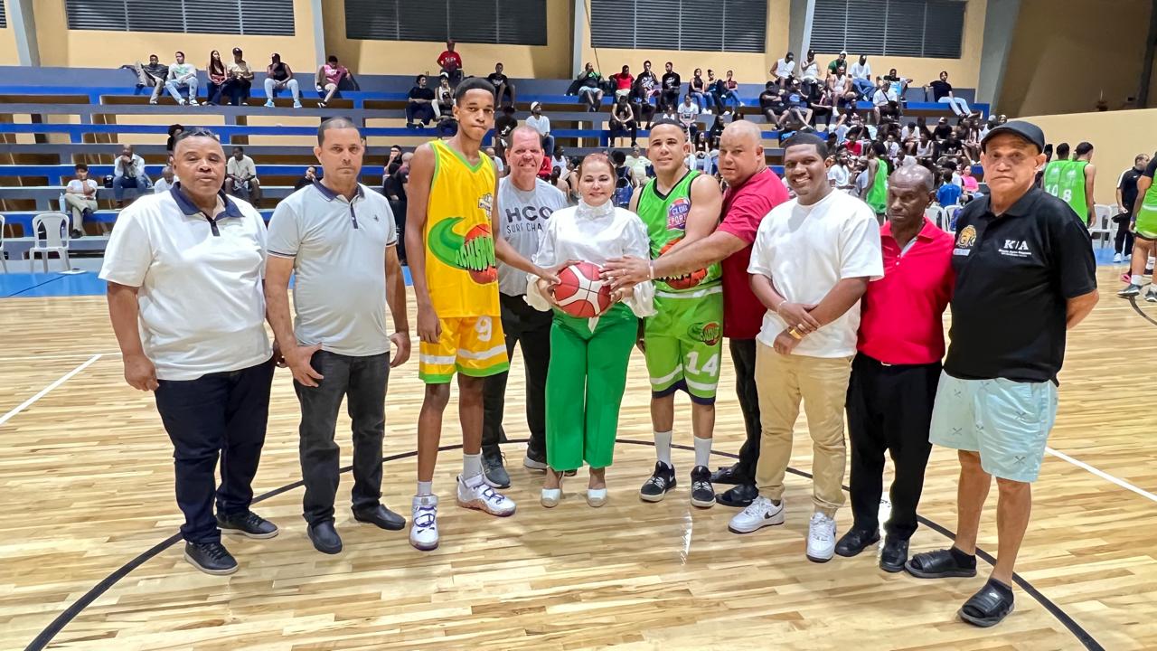 Los Marineros y Progreso A triunfan en el V Torneo de Baloncesto Superior Libre de Santo Domingo Oeste