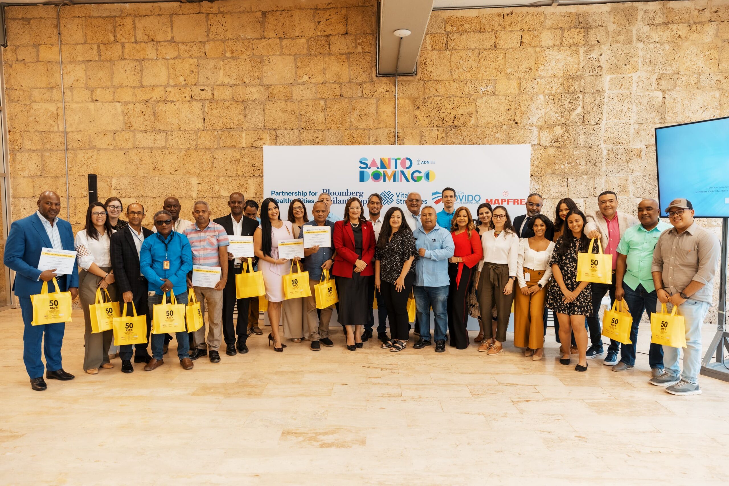 Alcaldía del DN y Alianza de Ciudades Saludables capacitan periodistas sobre periodismo de soluciones