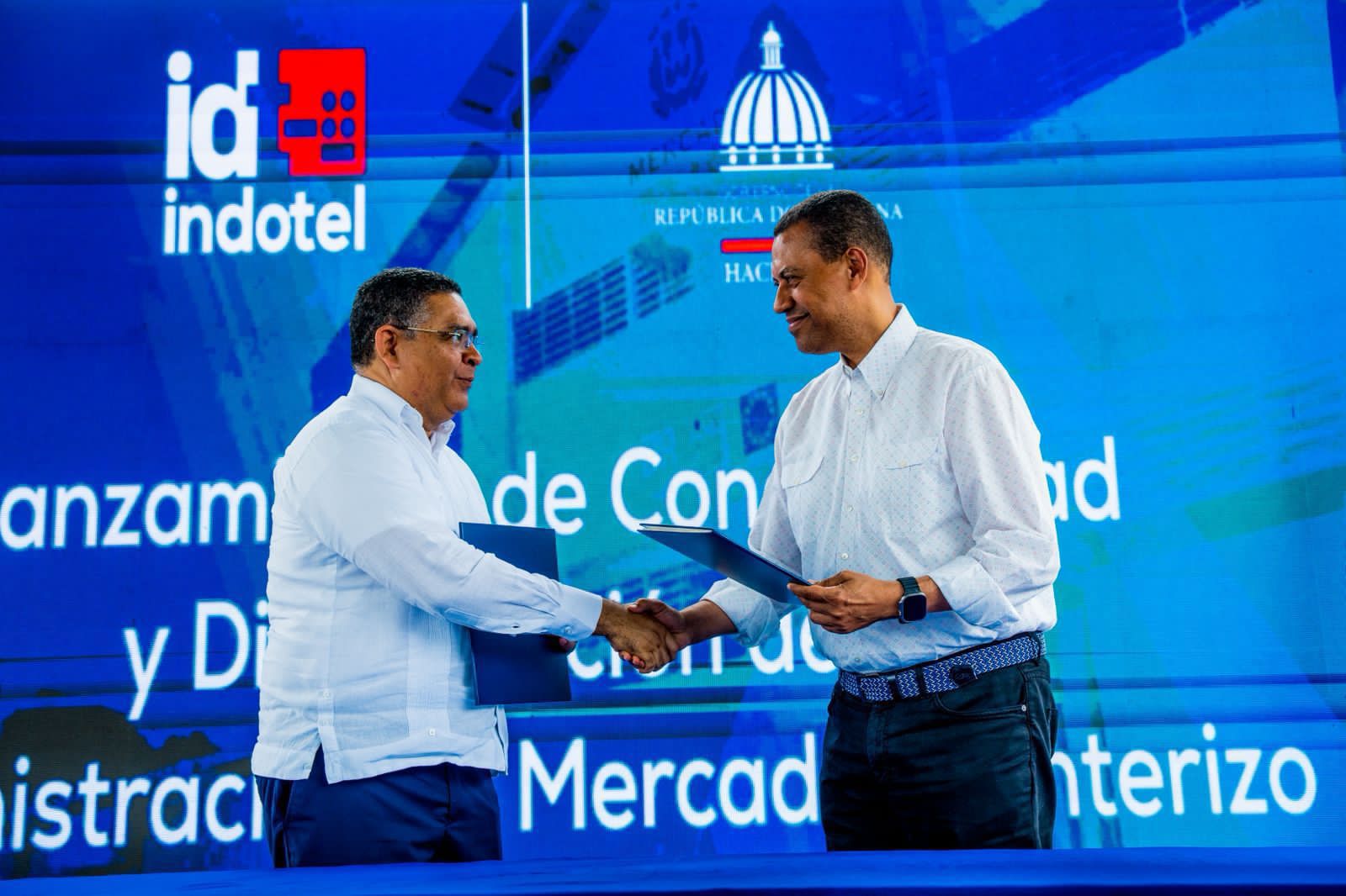 Indotel y Ministerio de Hacienda y Economía modernizan sistema de cobros en Mercado Fronterizo de Dajabón*