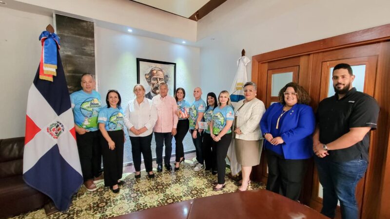 Alcalde Municipio de San Cristóbal Nelson de la Rosa recibe visita de cortesía profesores de Puerto Rico